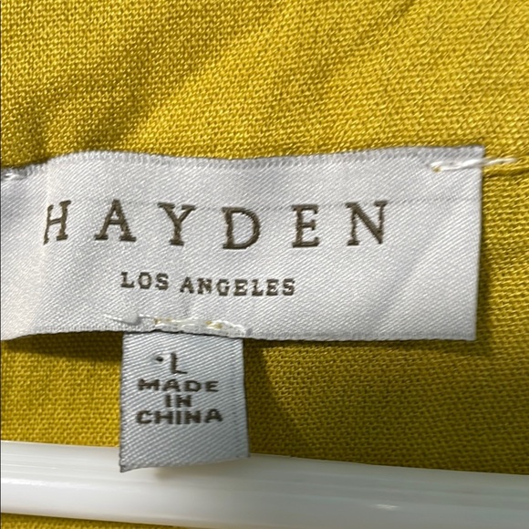 Women's Button-Down Tiered Ruffle Hem Top size L - Picture 5 of 6